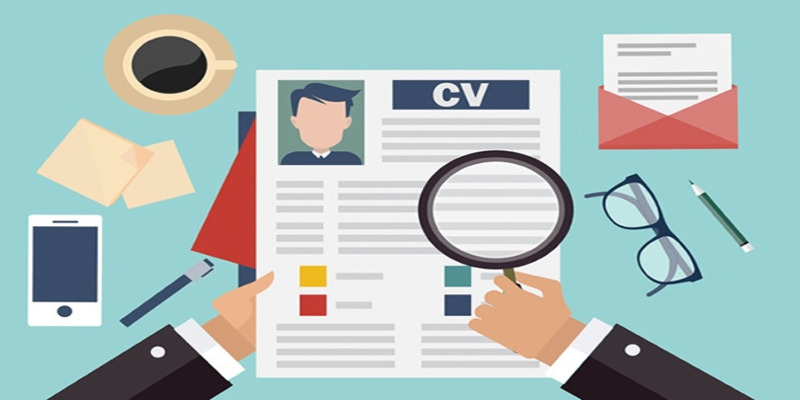Công việc chính là tìm kiếm và lọc CV, sắp xếp phỏng vấn ứng viên